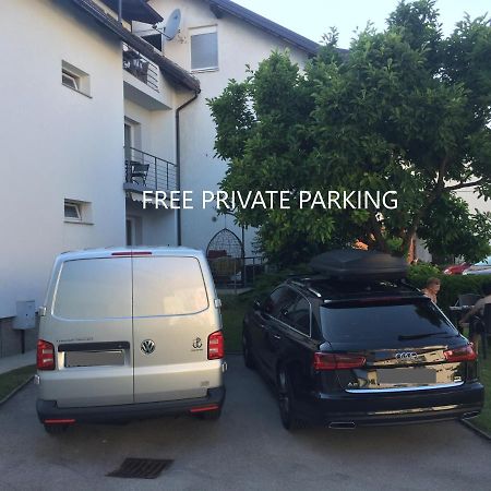 Apartman Studio Sonas 3 With Free Private Parking คาร์โลวัตส์ ภายนอก รูปภาพ